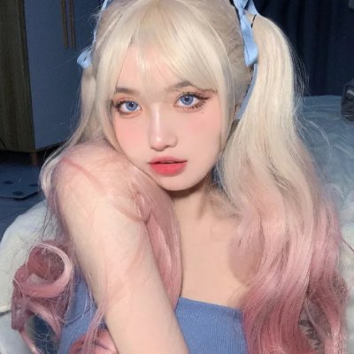 蒙娜丽莎与血月亮